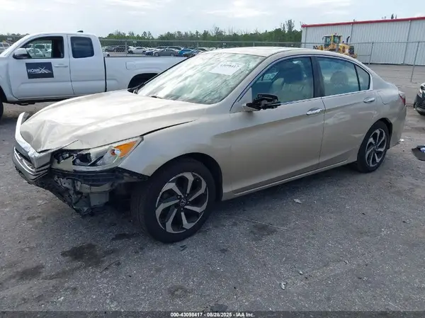 1HGCR2F79HA160338 2017 HONDA ACCORD - Image 2