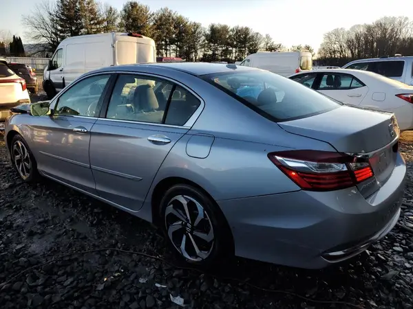 1HGCR2F79HA176393 2017 HONDA ACCORD - Image 2