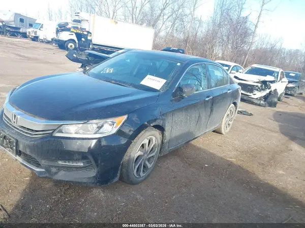 1HGCR2F79HA184011 2017 HONDA ACCORD - Image 2