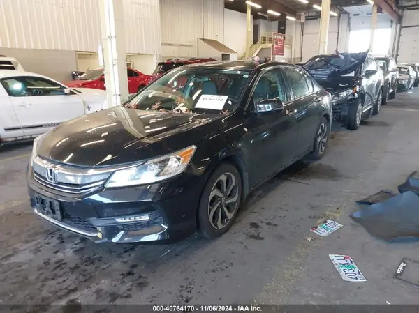 1HGCR2F79HA207478 2017 HONDA ACCORD - Image 2