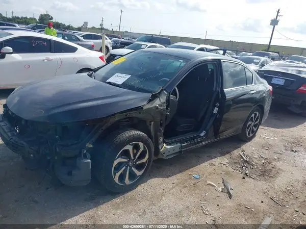 1HGCR2F79HA254249 2017 HONDA ACCORD - Image 2