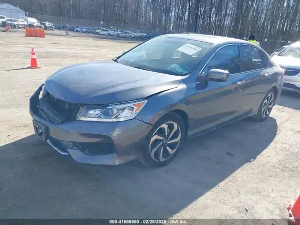 1HGCR2F79HA256809 2017 HONDA ACCORD - Image 2
