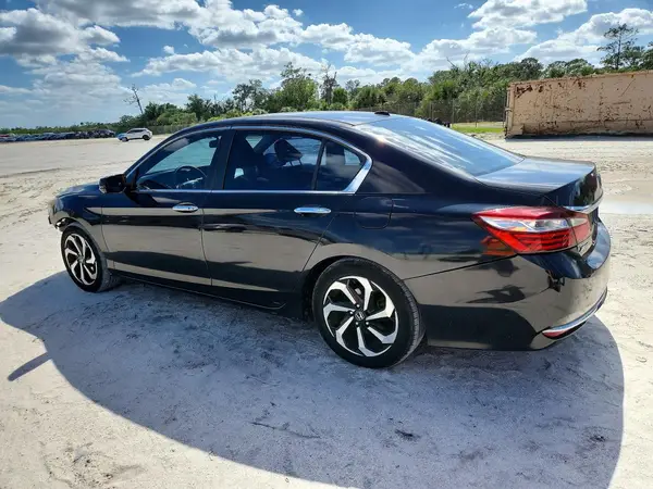 1HGCR2F79HA274176 2017 HONDA ACCORD - Image 2