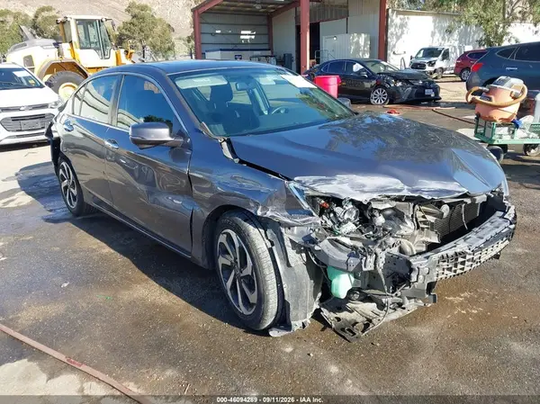 1HGCR2F7XGA038327 2016 HONDA ACCORD - Image 1
