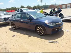 1HGCR2F7XHA028804 2017 HONDA ACCORD