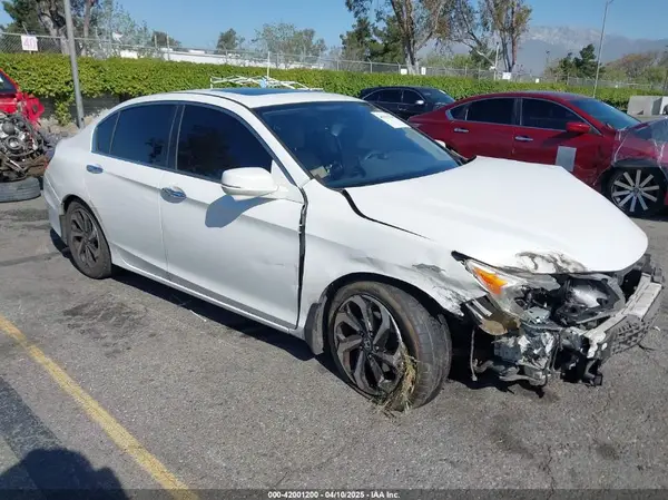 1HGCR2F7XHA032433 2017 HONDA ACCORD - Image 1
