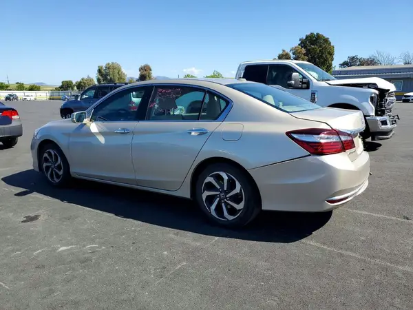 1HGCR2F7XHA035655 2017 HONDA ACCORD - Image 2