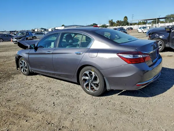 1HGCR2F7XHA044145 2017 HONDA ACCORD - Image 2