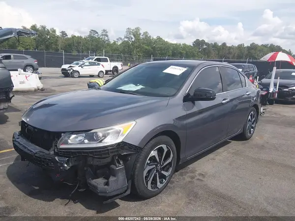 1HGCR2F7XHA049751 2017 HONDA ACCORD - Image 2