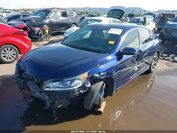 1HGCR2F7XHA065190 2017 HONDA ACCORD - Image 2