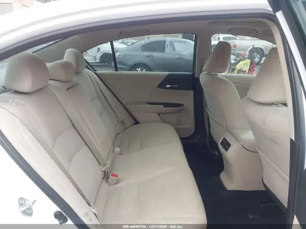 1HGCR2F7XHA065836 2017 HONDA ACCORD - Image 8