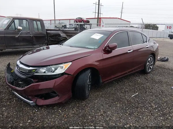 1HGCR2F7XHA069868 2017 HONDA ACCORD - Image 2
