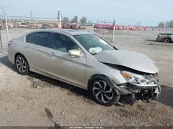 1HGCR2F7XHA084127 2017 HONDA ACCORD