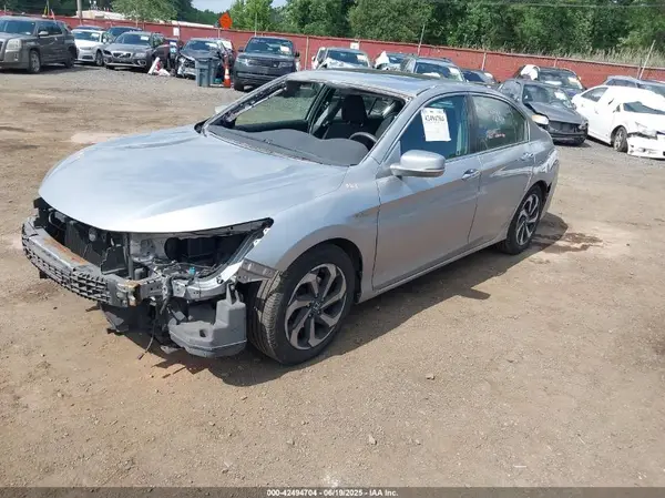 1HGCR2F7XHA105719 2017 HONDA ACCORD - Image 2