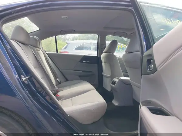 1HGCR2F7XHA148327 2017 HONDA ACCORD - Image 8