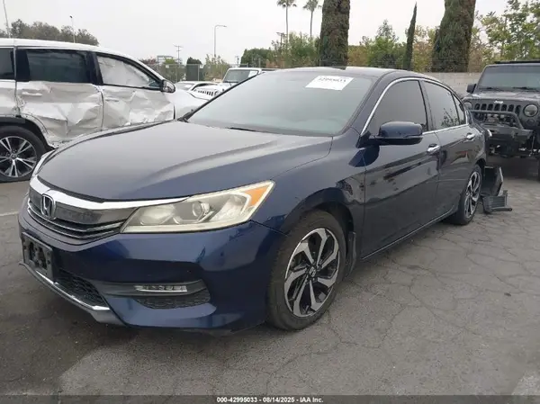 1HGCR2F7XHA152345 2017 HONDA ACCORD - Image 2
