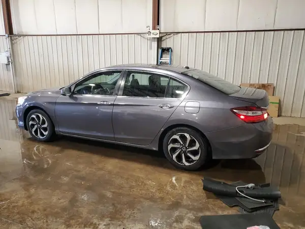 1HGCR2F7XHA192084 2017 HONDA ACCORD - Image 2