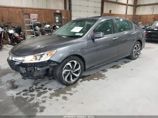1HGCR2F7XHA192098 2017 HONDA ACCORD - Image 2