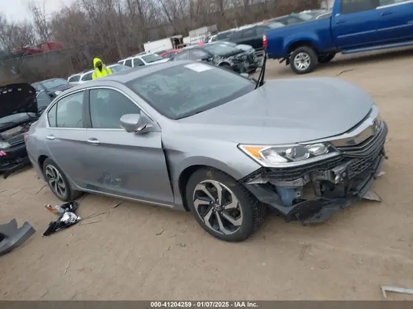 1HGCR2F7XHA211393 2017 HONDA ACCORD - Image 1