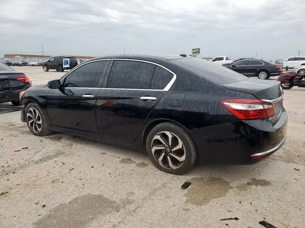 1HGCR2F7XHA211880 2017 HONDA ACCORD - Image 2