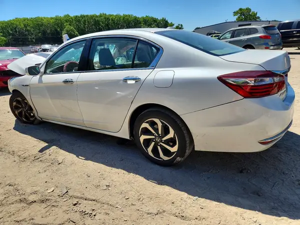 1HGCR2F7XHA226301 2017 HONDA ACCORD - Image 2