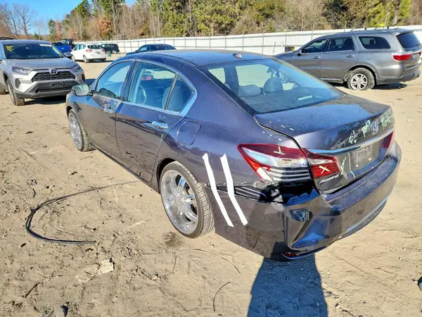 1HGCR2F7XHA231093 2017 HONDA ACCORD - Image 2