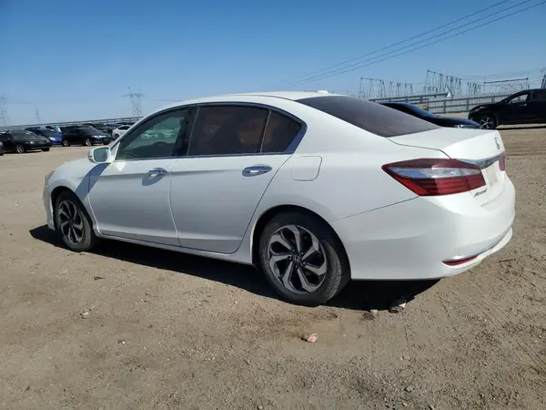 1HGCR2F7XHA239825 2017 HONDA ACCORD - Image 2