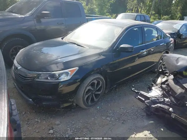 1HGCR2F7XHA240277 2017 HONDA ACCORD - Image 2