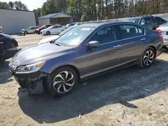 1HGCR2F7XHA256818 2017 HONDA ACCORD