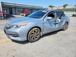 1HGCR2F7XHA256835 2017 HONDA ACCORD