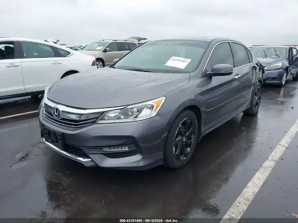 1HGCR2F7XHA259296 2017 HONDA ACCORD - Image 2