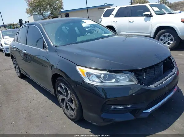 1HGCR2F7XHA259685 2017 HONDA ACCORD - Image 1