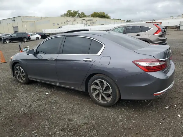 1HGCR2F7XHA259783 2017 HONDA ACCORD - Image 2