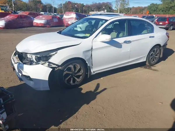 1HGCR2F80HA013365 2017 HONDA ACCORD - Image 2