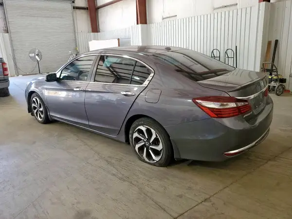 1HGCR2F80HA020820 2017 HONDA ACCORD - Image 2