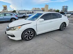 1HGCR2F80HA028898 2017 HONDA ACCORD