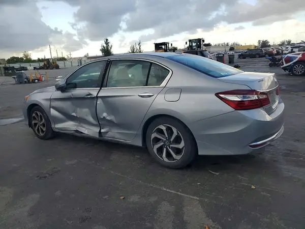1HGCR2F80HA038556 2017 HONDA ACCORD - Image 2