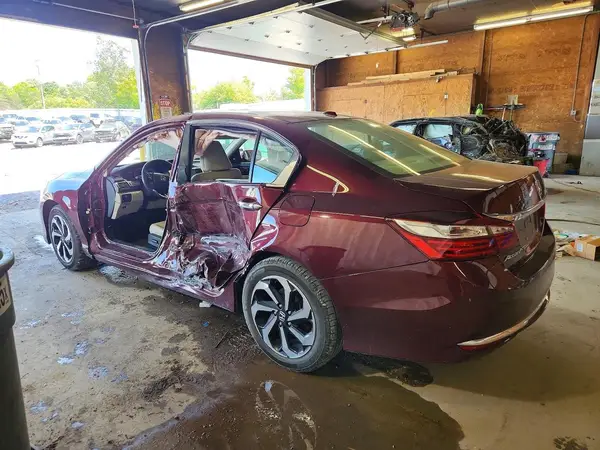 1HGCR2F80HA105575 2017 HONDA ACCORD - Image 2