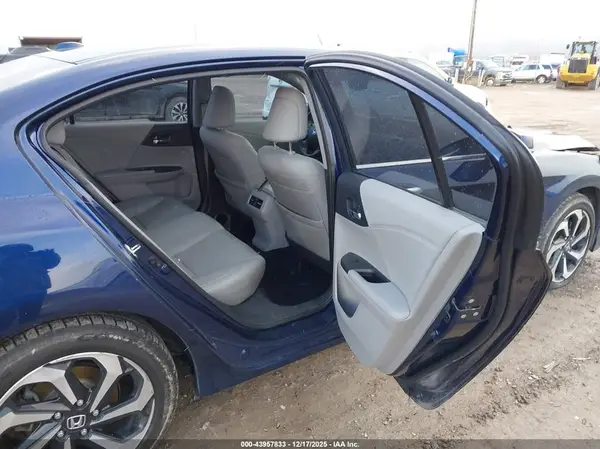 1HGCR2F80HA155117 2017 HONDA ACCORD - Image 8