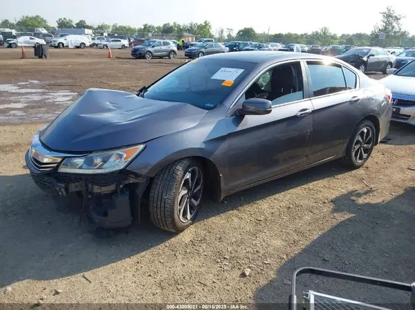 1HGCR2F81GA117152 2016 HONDA ACCORD - Image 2