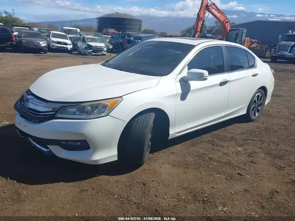 1HGCR2F81HA023161 2017 HONDA ACCORD - Image 2
