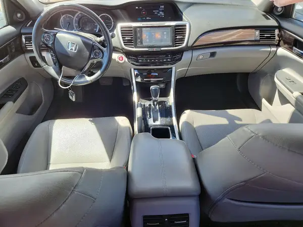 1HGCR2F81HA025623 2017 HONDA ACCORD - Image 8