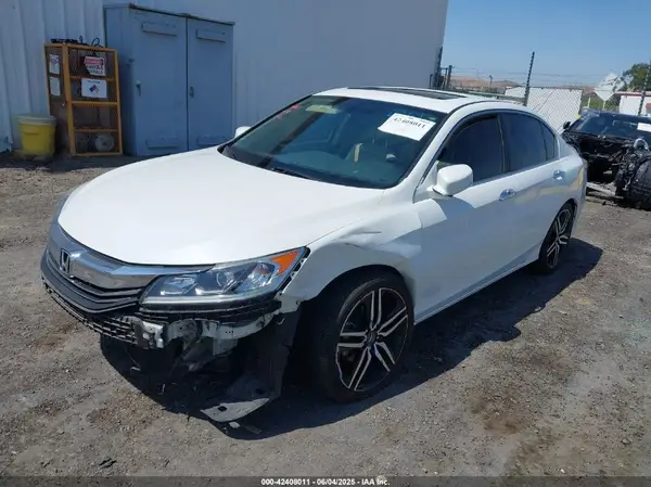 1HGCR2F81HA034161 2017 HONDA ACCORD - Image 2
