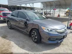1HGCR2F81HA060226 2017 HONDA ACCORD