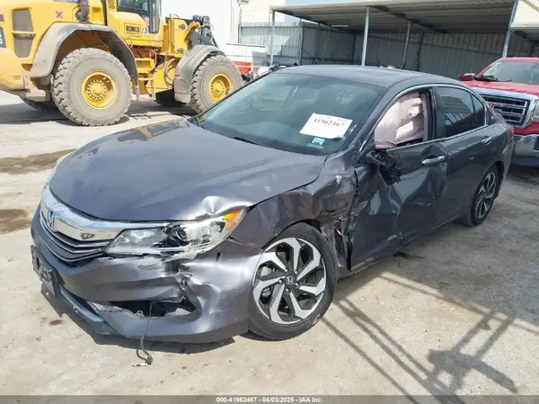 1HGCR2F81HA060226 2017 HONDA ACCORD - Image 2