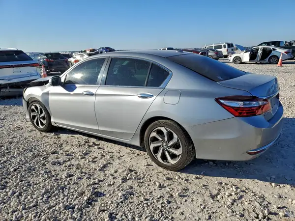 1HGCR2F81HA084574 2017 HONDA ACCORD - Image 2