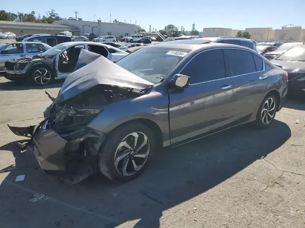 1HGCR2F81HA136754 2017 HONDA ACCORD - Image 1