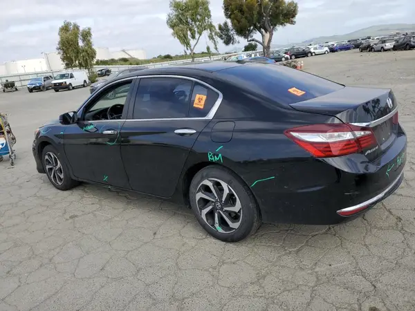 1HGCR2F81HA162755 2017 HONDA ACCORD - Image 2