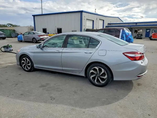 1HGCR2F81HA173402 2017 HONDA ACCORD - Image 2