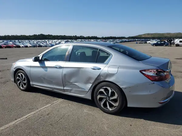1HGCR2F81HA215969 2017 HONDA ACCORD - Image 2